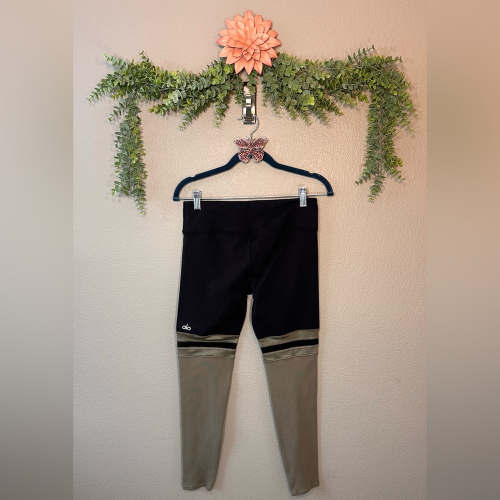 ALO two toned women’s leggings